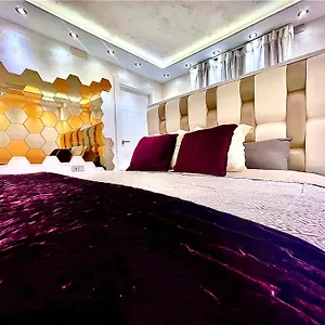  Apartamento Centro, Parking, Piscina 2 Dormitorios Suite Pondos